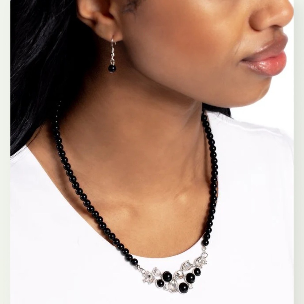 Paparazzi Pampered Pearls Black Necklace and Earring Set